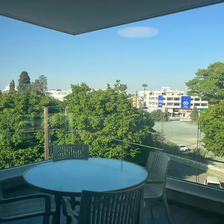 Apartment Phaedrus Living Coral Harmony Larnaca